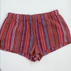 Patterned beach shorts🌺